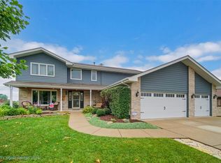 7432 Ridgefield Ln, Tinley Park, IL 60487