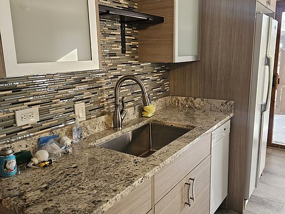 3rd image of 7346 Country Creek Way Unit 9