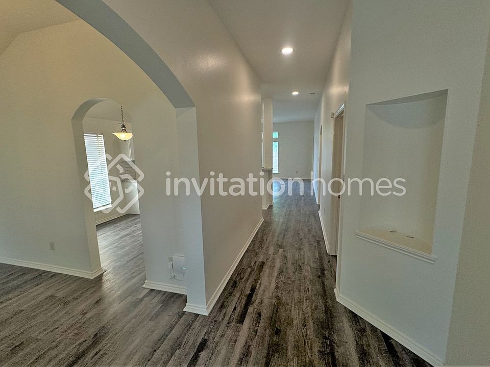 1st image of 2807 Everhart Terrace Dr