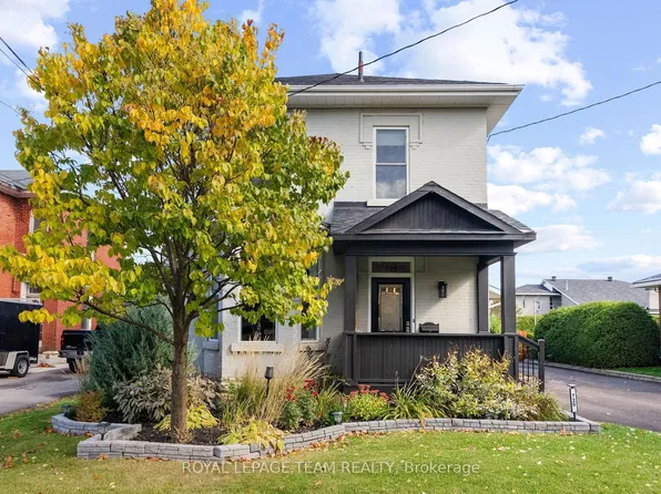 729 Raglan St S, Renfrew, ON K7V 1S3