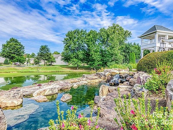 5th image of 8048 Willow Branch Dr
