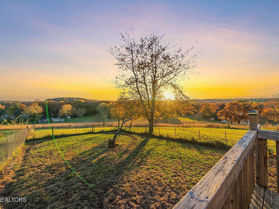 2633 Claysville Rd, Crossville, TN 38571 | MLS #1325039 | Zillow