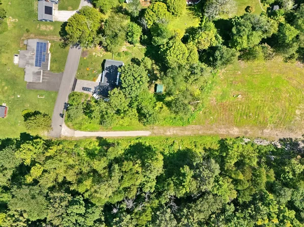 46 Pease Ter, Lee, MA 01238