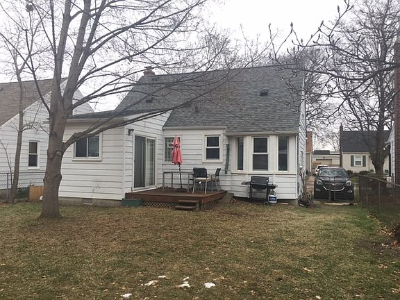 2nd image of 1039 N Wilson Ave