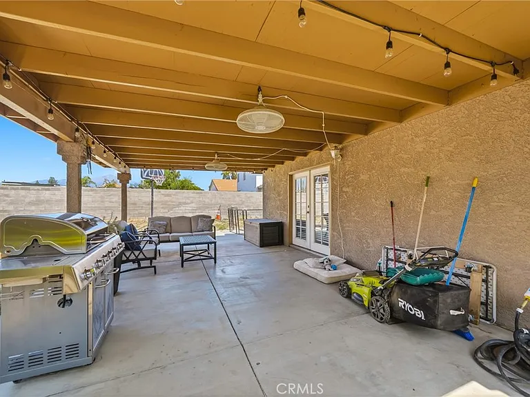 1505 Canterbury Cir — Photo 45