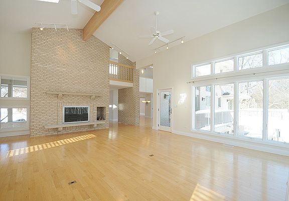 5th image of 16159 Wildwood Ct