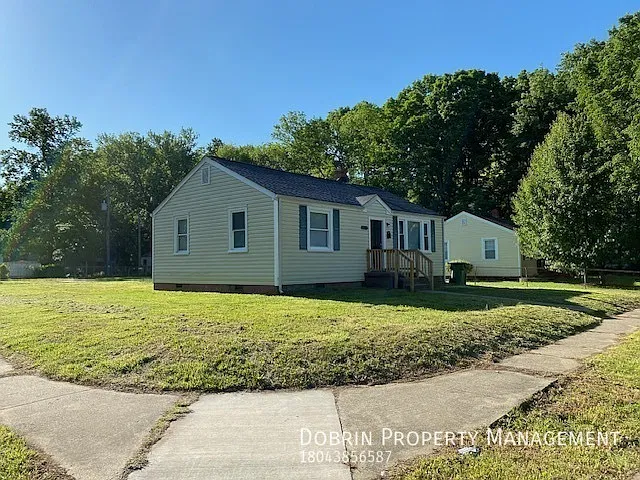 3 bed, 1104 sqft, $1,950 — Photo 2