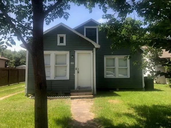 603 Lundy St, El Campo, TX 77437