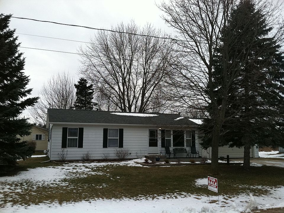  on a mature corner lot in a great subdivision.