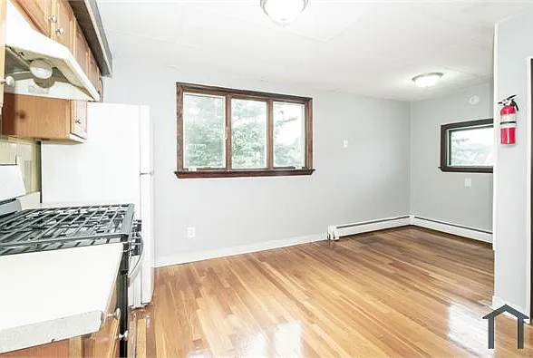98 Winter St #2 — Photo 10