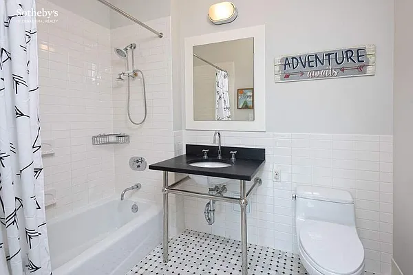 Sold by Sotheby's International Realty | media 20