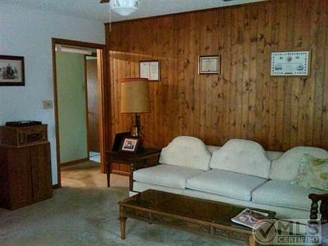 2nd image of 2142 Stanley Ln