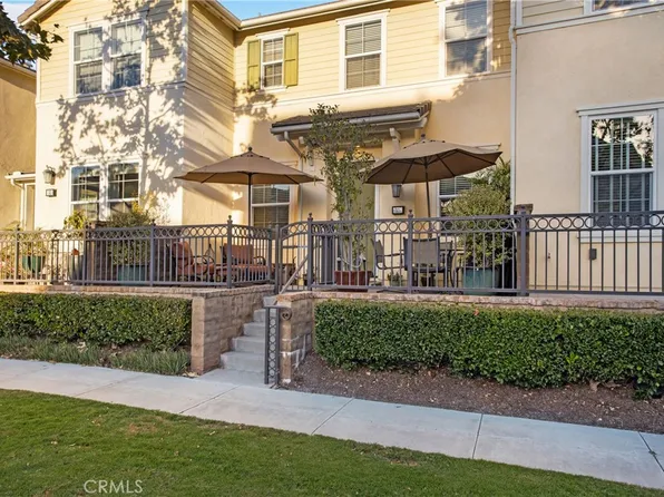 35 Sembrio St, Mission Viejo, CA 92694
