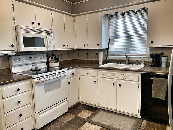 5th image of 3026 Avenue H