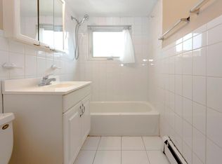 8541 Grand Ave APT 3N, River Grove, IL 60171