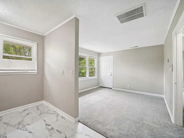 569 Lawton St SW #2 — Photo 19