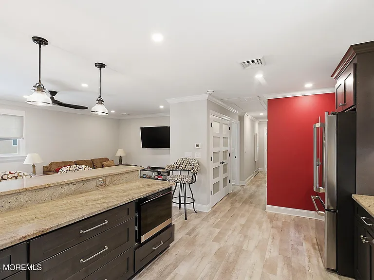 1734 Yorktowne Blvd — Photo 16