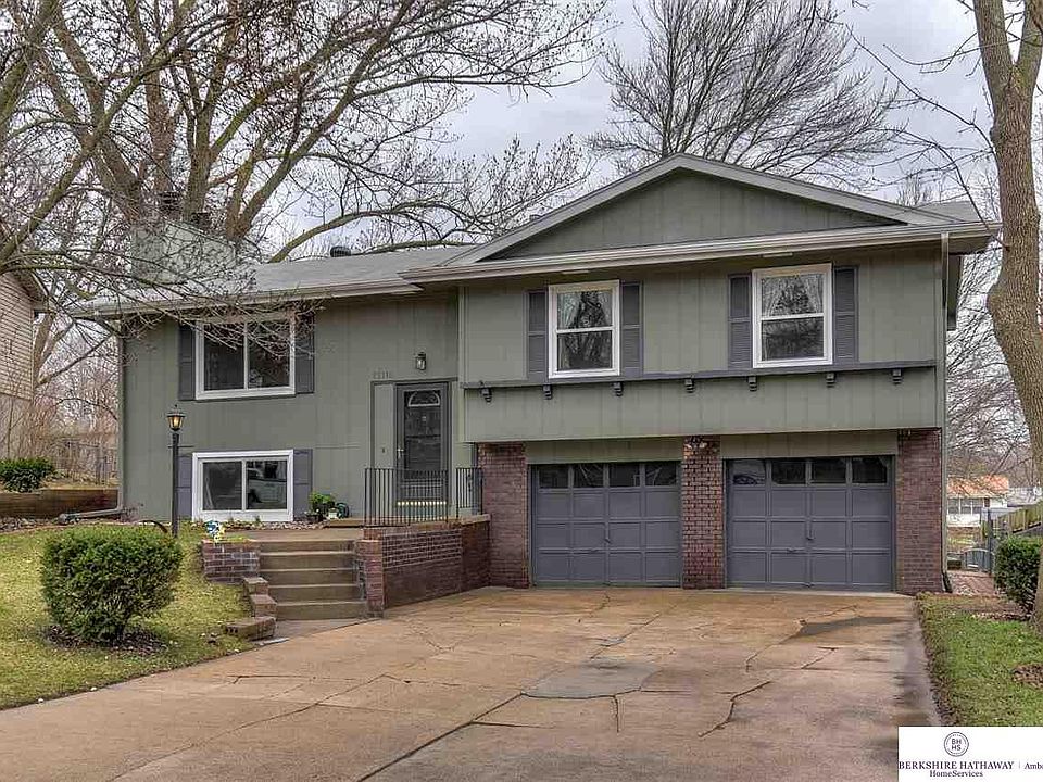 1st image of 15115 Lincoln Cir