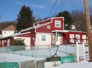 1211 Lower Demunds Rd, Dallas, PA 18612