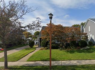 658 Wyngate Dr E, Valley Stream, NY 11580