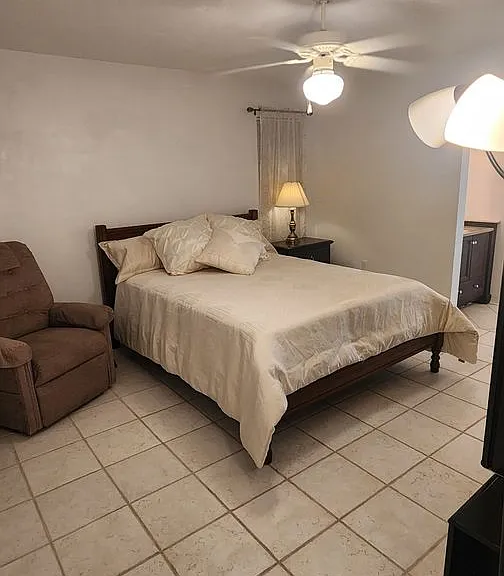 610 Palm Dr — Photo 7