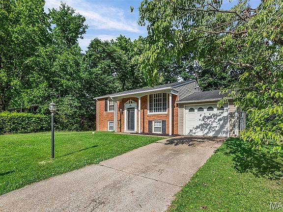 2nd image of 6 Kingston Dr