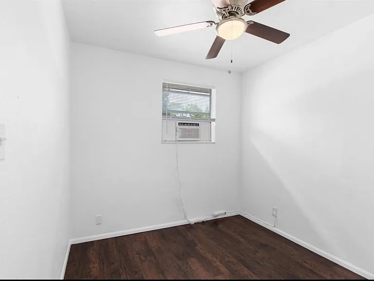 8410 Elrod St — Photo 11
