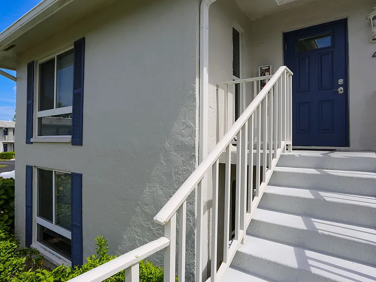195 Peppermint Ln #4 — Photo 3