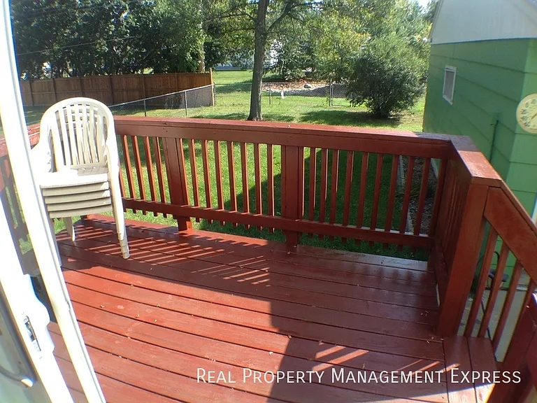 233 E Pam Rd — Photo 18