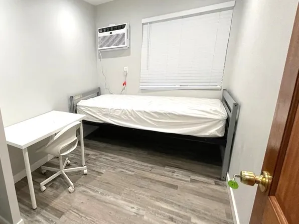 1125 Leighton Ave, Los Angeles, CA 90037