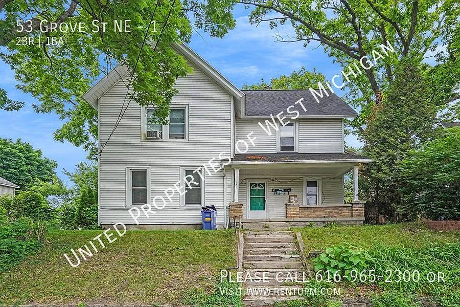 53 Grove St NE #1