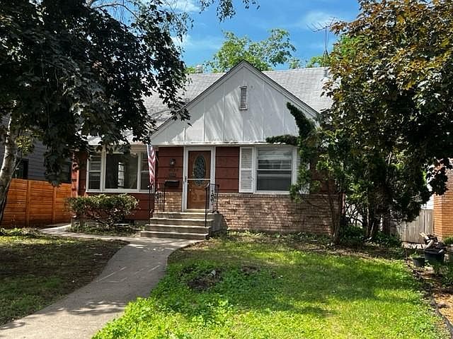 1st image of 4720 York Ave S