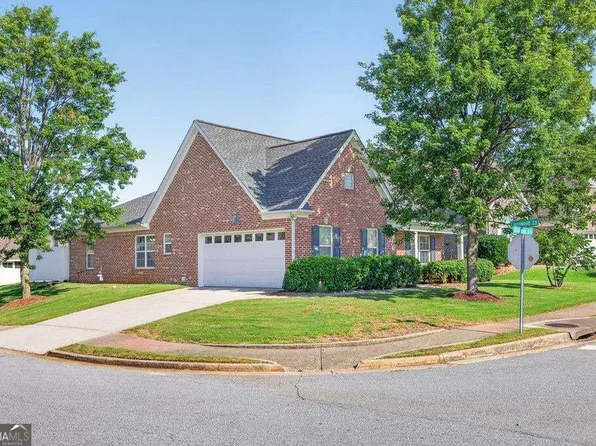 1237 Laurelwood Ln, Lawrenceville, GA 30045