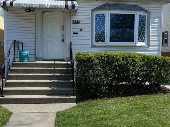 2221 N 73rd Ct, Elmwood Park, IL 60707