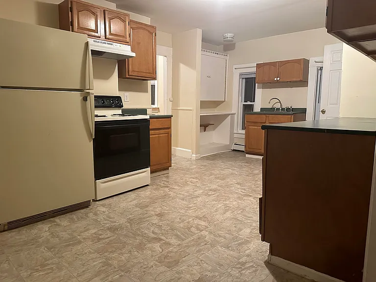 765 Union St — Photo 4
