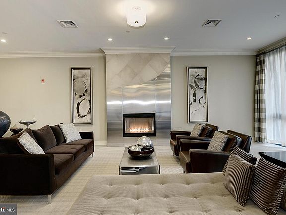 2nd image of 2451 Midtown Ave #925