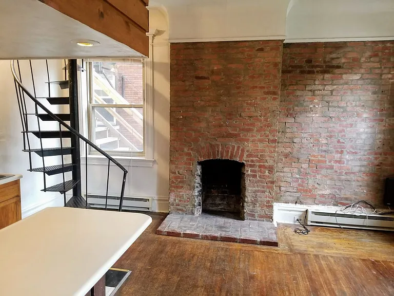 366 S Negley Ave — Photo 32