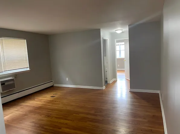 21 Evergreen Ave #A2, Hartford, CT 06105