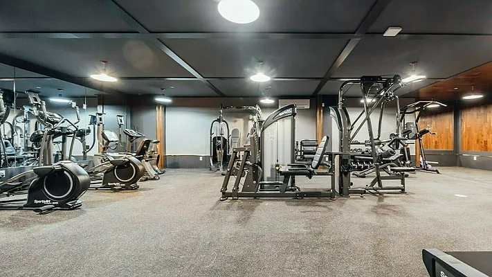 Rented by Nooklyn NYC LLC | media 61