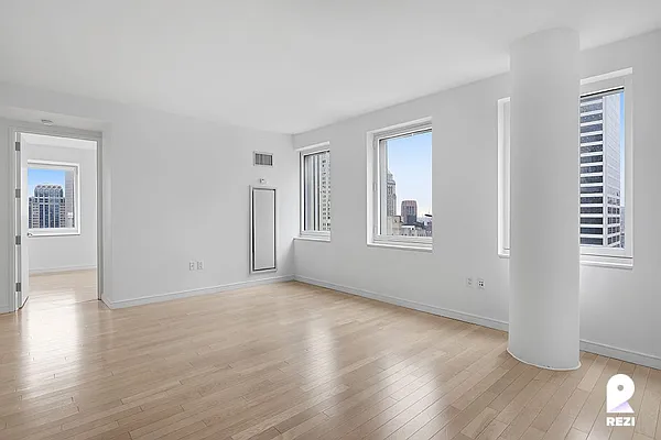 Rented by REZI | media 95