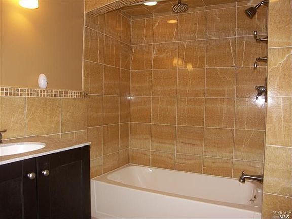 2nd bath tile and marble