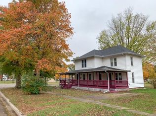 422 S Morgan St, Mason City, IL 62664