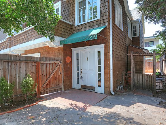 2nd image of 316 W De La Guerra St APT A