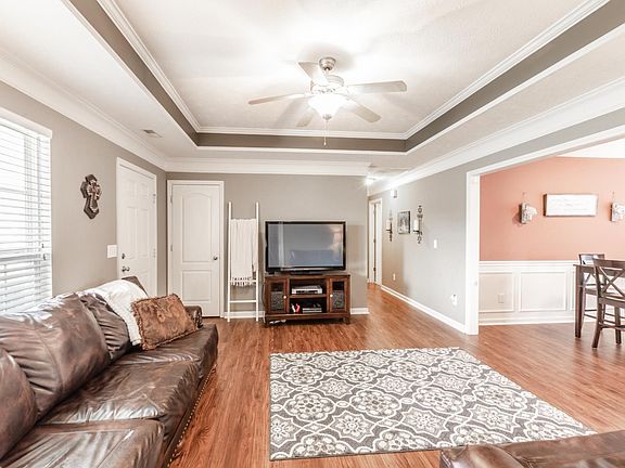 4th image of 5014 Betsy Ann Ave