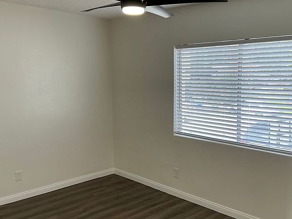 3rd image of 425-431 N Holliston Ave #16