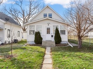 1235 18th Ave SW, Cedar Rapids, IA 52404