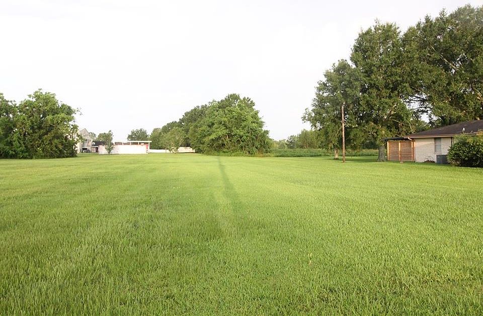 1st image of River Rd