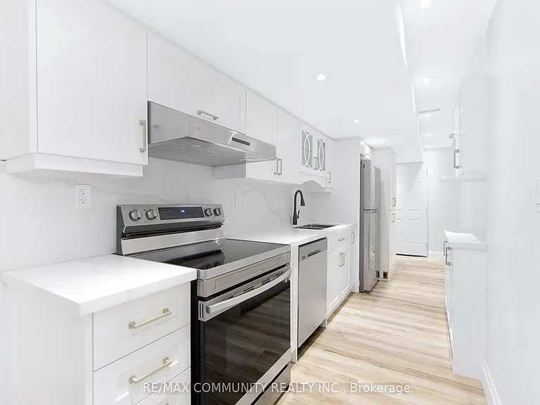2447 Moonlight Cres #BASEMENT — Photo 7