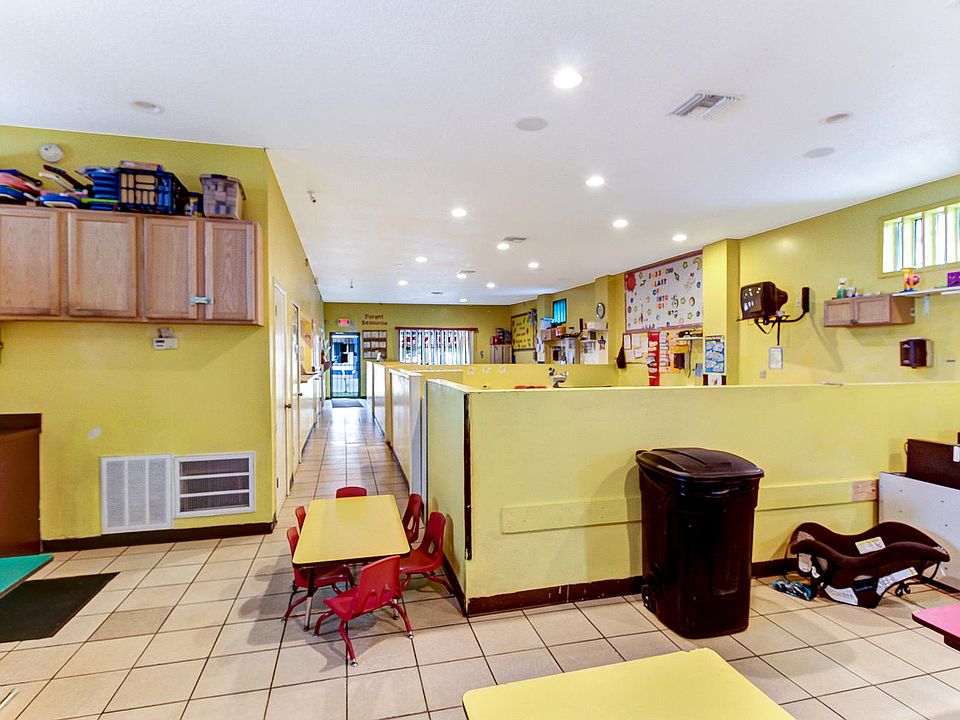 1st image of 2952 Edison Ave