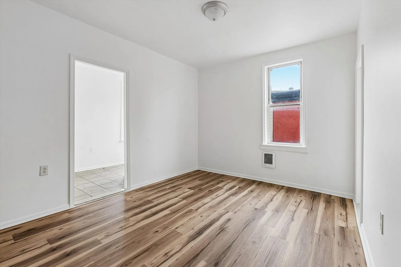 1527 W Lehigh Ave #2R photo 1